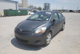 2008 TOYOTA YARIS FOR SALE CALL: 07045512391