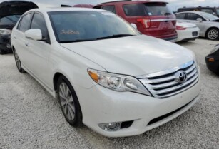 2011 TOYOTA AVALON BASE  FOR SALE CALL: 07045512391