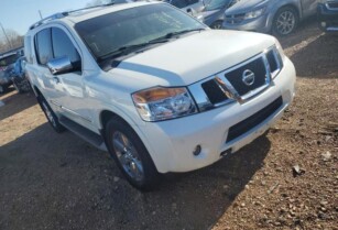 2013 NISSAN ARMADA SV FOR SALE CALL: 07045512391