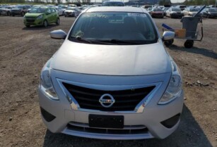 2018 NISSAN VERSA S FOR SALE CALL: 07045512391