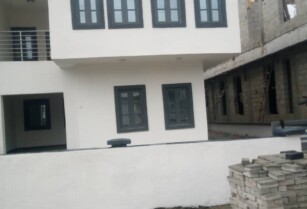 4 Bedroom Semi Detached Duplex in a call in Estate Orchid Road (Call 09036636227)