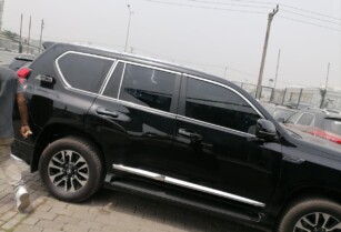 We Offer Professional Tint Installation For Cars and Houses (Call 08061496172)