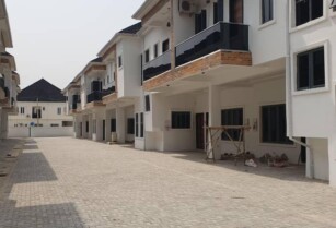 2n1 Duplex at Whiteoak Estate 2, beside VGC, Lekki (Whatsapp – 07089472069)