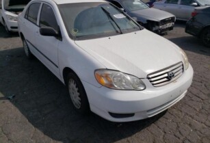 2004 TOYOTA COROLLA CE FOR SALE CALL ON: 07045512391