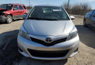 2014 TOYOTA YARIS FOR SALE CALL ON: 07045512391