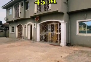 FOR SALE – 2 UNITS OF 1 and 2 BEDROOM APARTMENTS AT SARS RAOD, PORT-HARCOURT (CALL 08065366432)