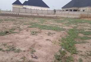 For Sale – 550 sqm Land at Jukwoyi, Abuja (Call 08078006764)