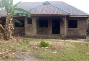 FOR SALE – 2 Uncompleted Building Flats with Additional Land at Mowe (Call 08161112207)