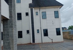 Newly Built 25 standard rooms well-furnished Hotel for sale at New Owerri – Call 08030921218